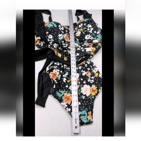 NWT Torrid 5 Wireless Bandeau Belted One Piece Swimsuit 5X 1 Pc Swim #5000 - Picture 9 of 15